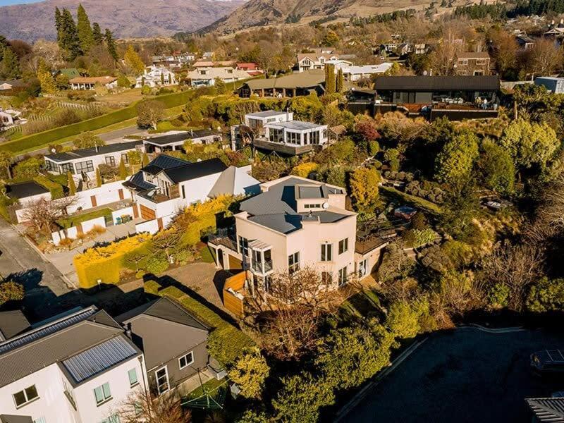 Lake View Villa Wanaka Bagian luar foto
