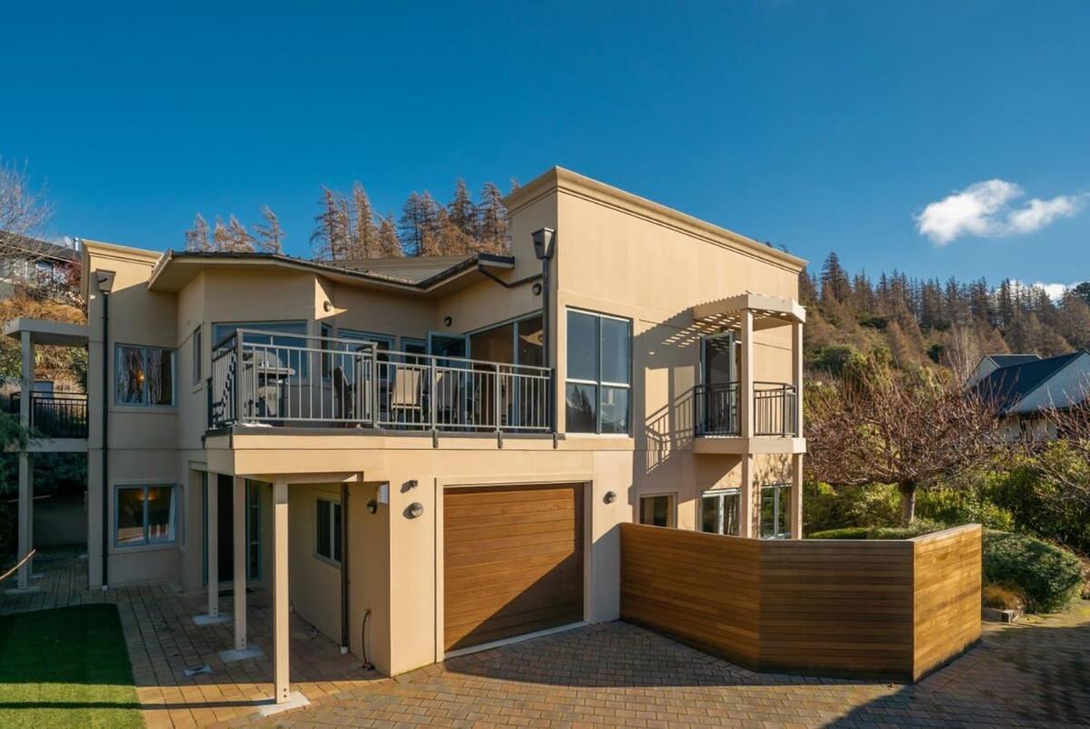 Lake View Villa Wanaka Bagian luar foto