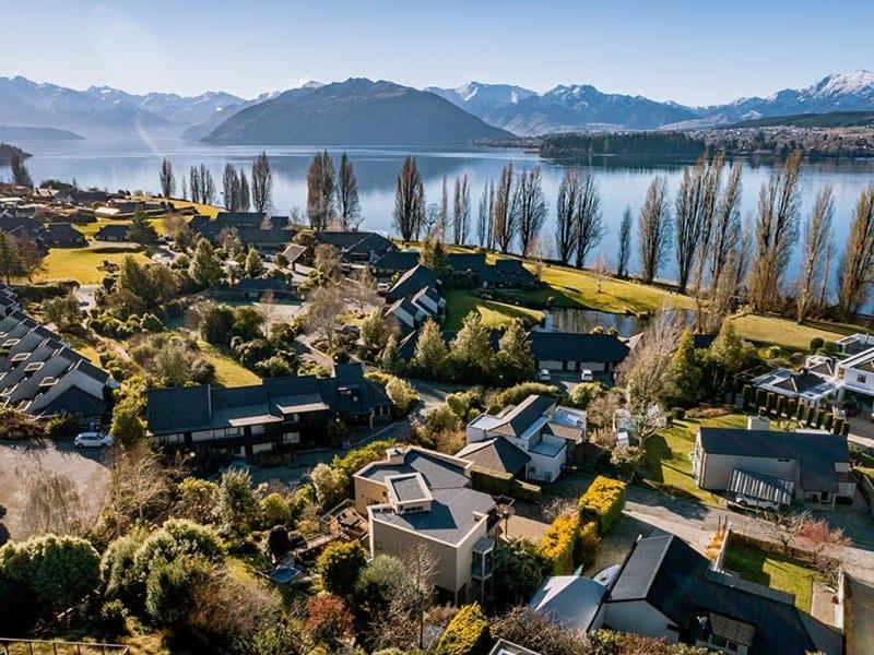 Lake View Villa Wanaka Bagian luar foto
