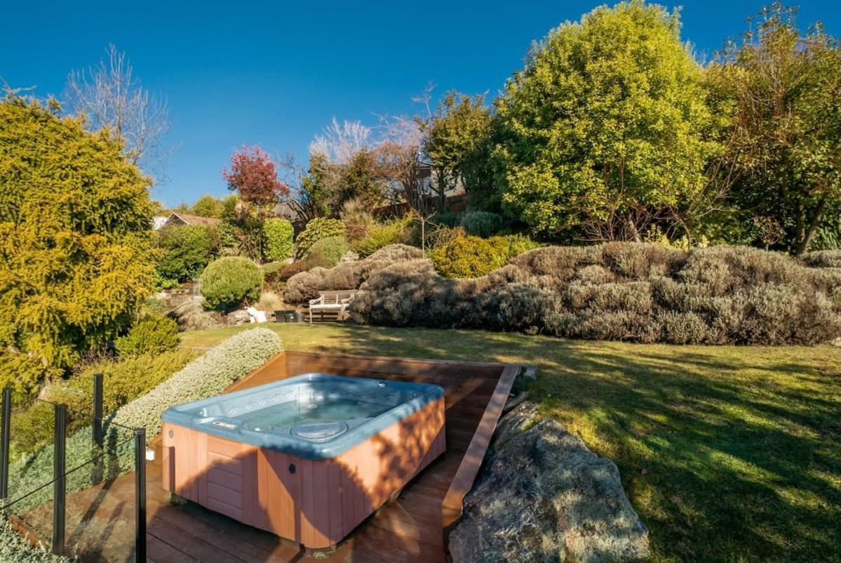 Lake View Villa Wanaka Bagian luar foto